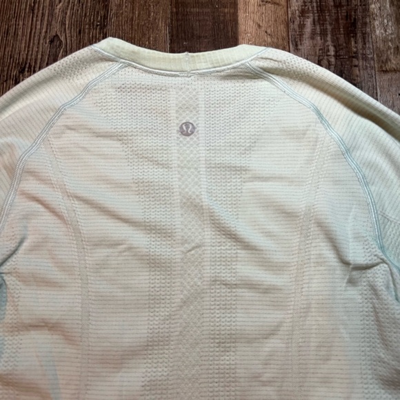 Lululemon Swiftly Tech Long Sleeve Mint Moment Black Hem Size 6 - Picture 6 of 6